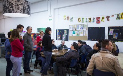 Voluntaris i estudiants de pràctiques al Club Social Can Gelabert