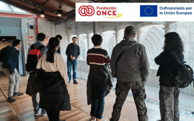 El joves del programa ”Actívate uno a uno” fan una visita al Museu Diocesà de Barcelona